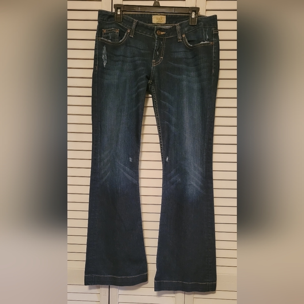BKE Starlite Stretch Dark wash jean 30 x 31.5 womens bootcut flare